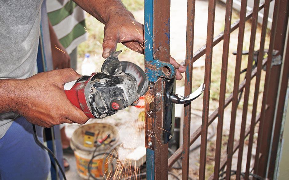  changer une serrure Bouc-Bel-Air